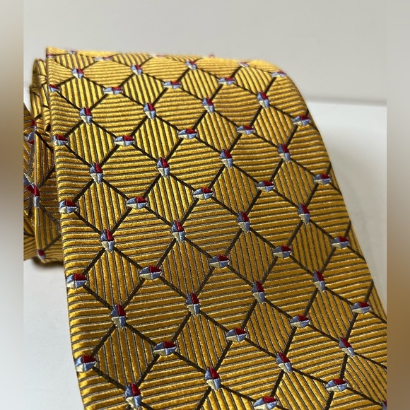 Robert Talbott Best of Class Made in USA 100% Silk Elegant Gold Patterned Tie - Picture 2 of 10